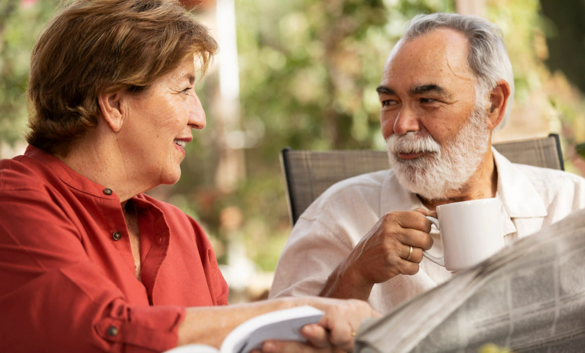 Senior singles using online messages safely